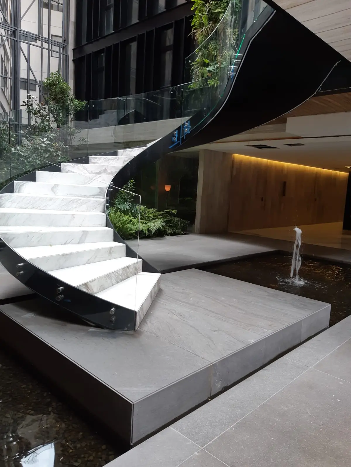 La escalera escultórica